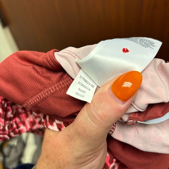 Athleta Mesh Racer Run High Rise 3" Shorts Large - Picture 12 of 12